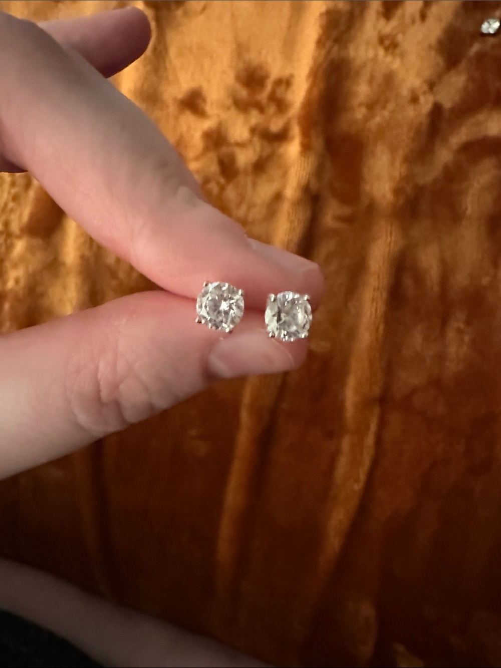 Classic Round Clear Stud Earrings - Silver Setting